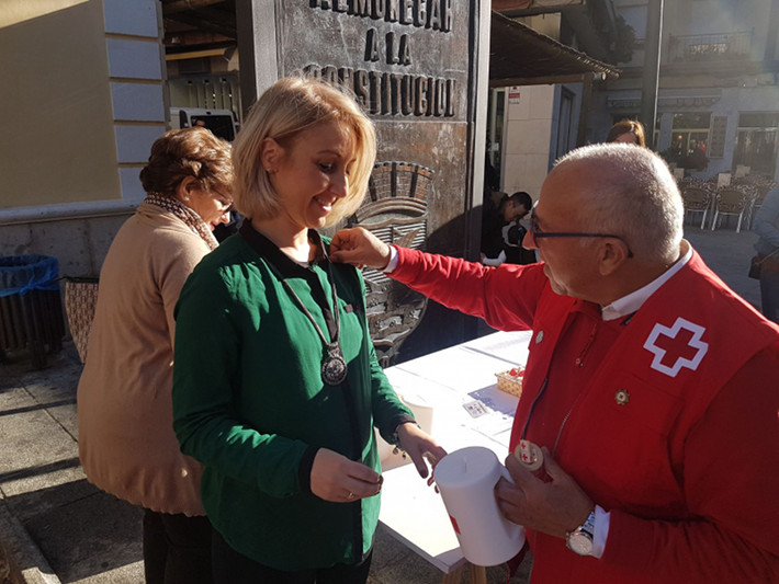 Almuñécar y La Herradura participan con éxito en el Día de la Banderita de Cruz Roja